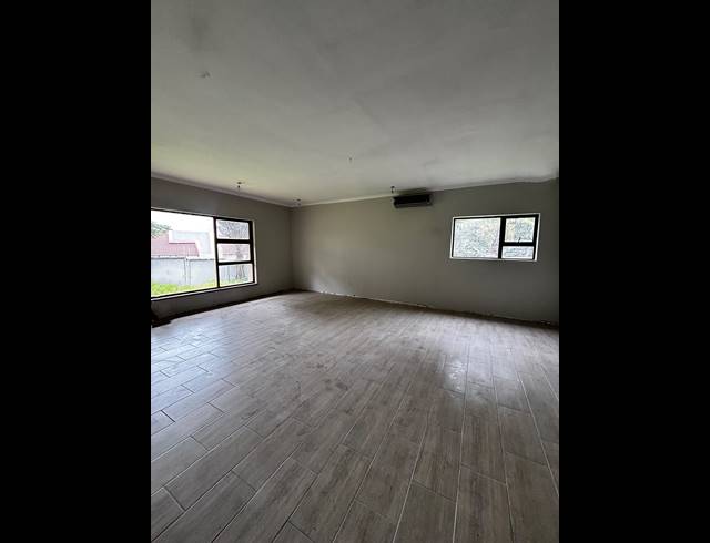 5 BEDROOM FREEHOLD FOR SALE IN MORNINGSIDE